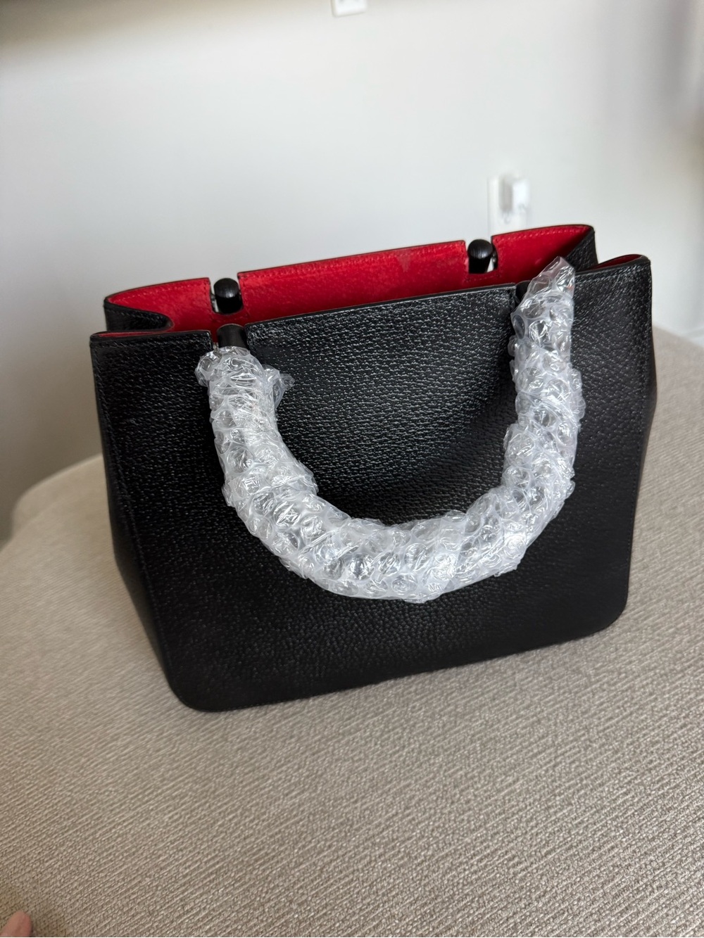 Gucci Red Suede Shoulder Bag - Picture 4 of 5